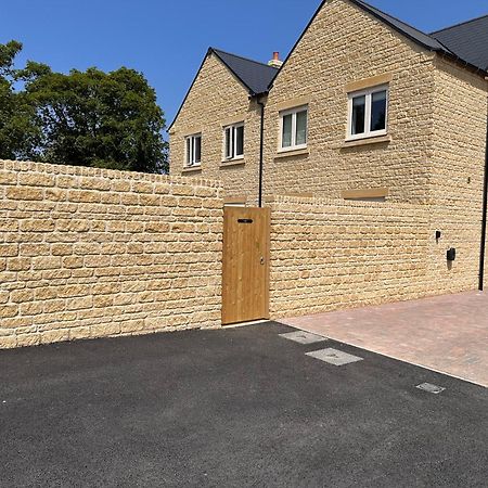 Fleming Cottage - Contemporary Cotswold Home Upper Rissington Exterior photo